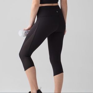 Lululemon Keep Score Crop 17”, black, size 4